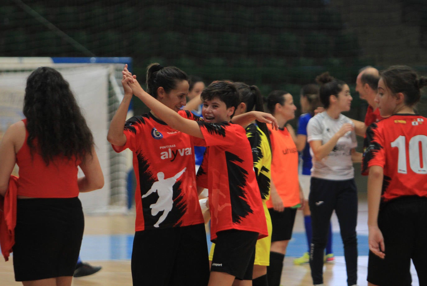 Partido entre el Unami y el Segosala Pinturas Alyvan en el pabellón Pedro Delgado.