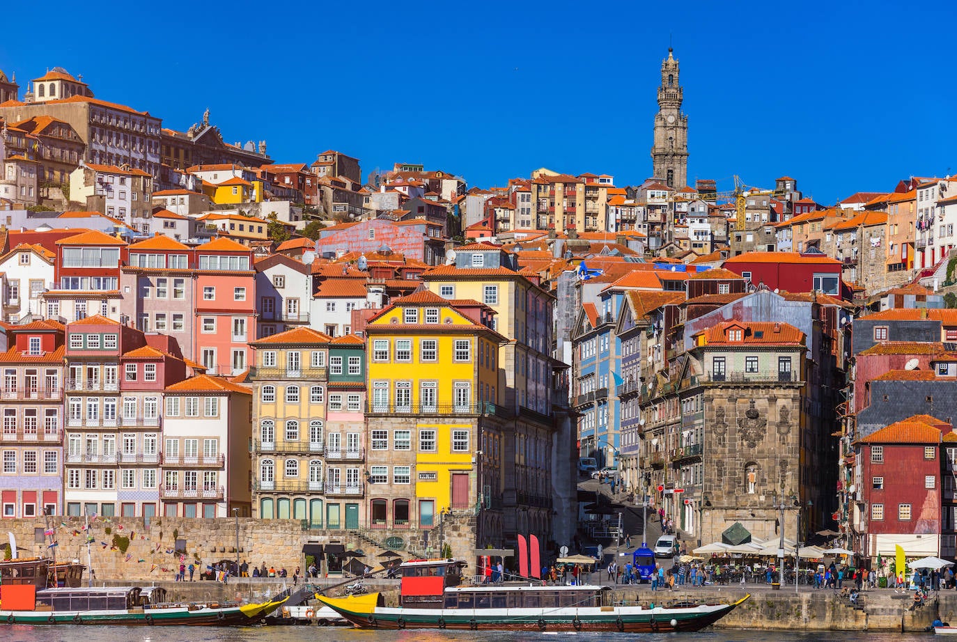 Oporto, una ciudad amable que mira al río Duero. 