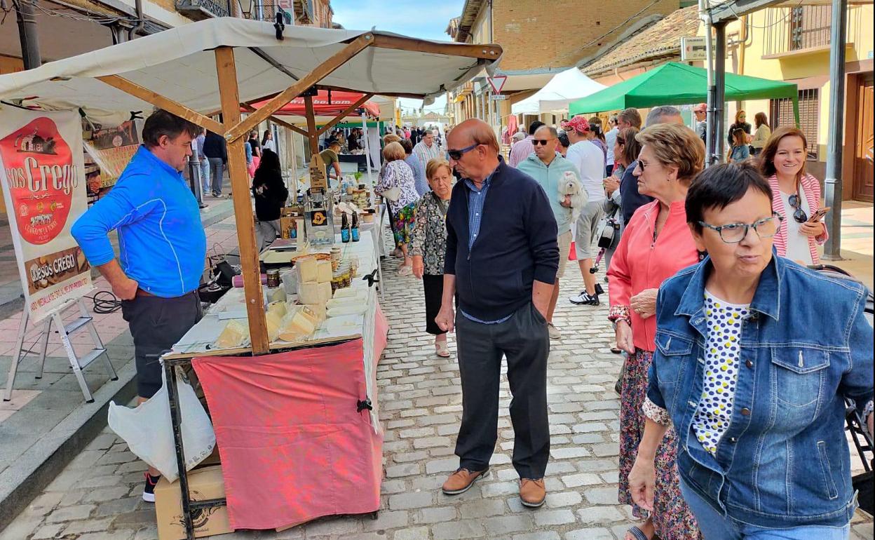 Mercado del Queso celebrado este sábado en Villalón de Campos.