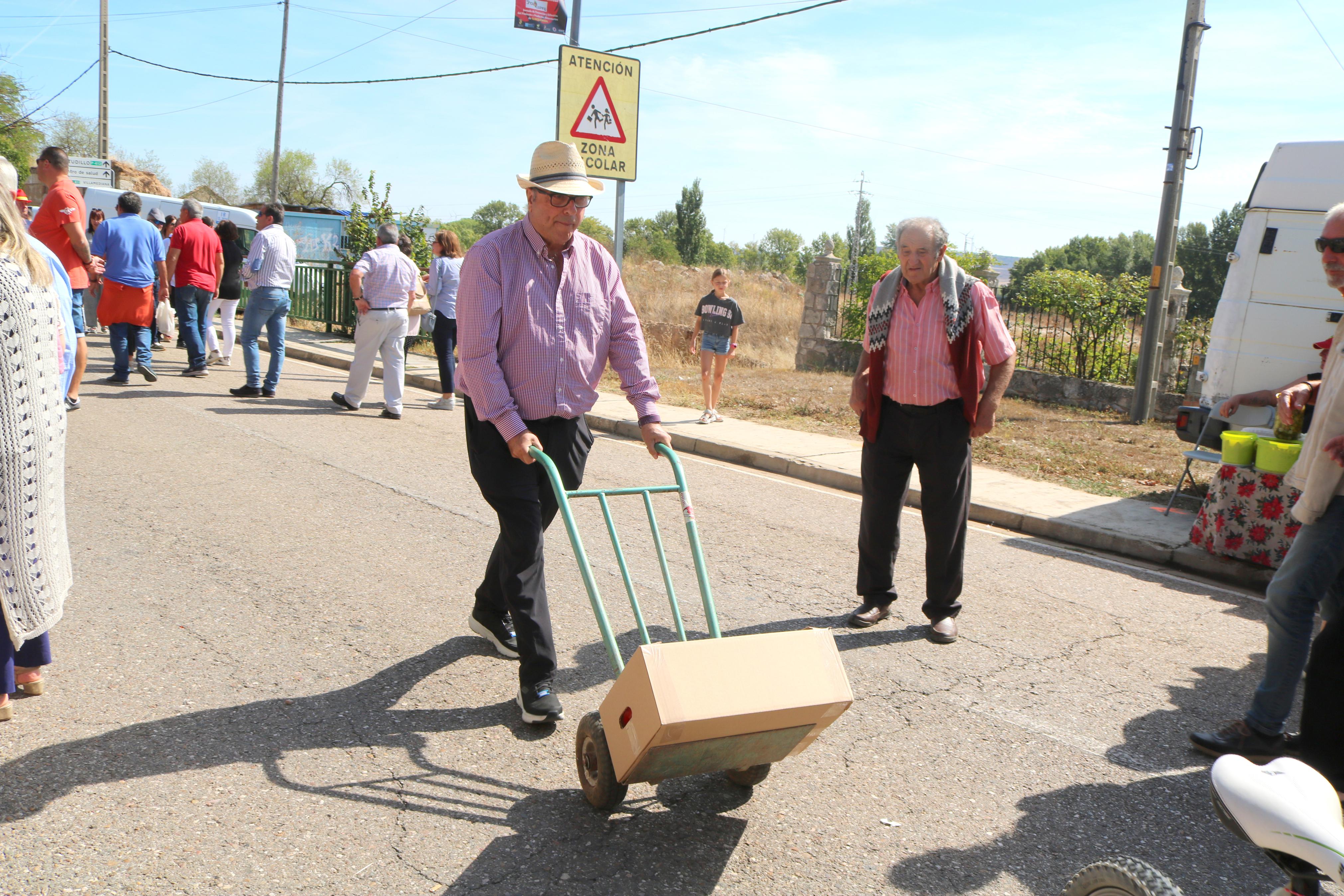 La Feria del Pimiento congregó a numeroso público durante toda la jornada