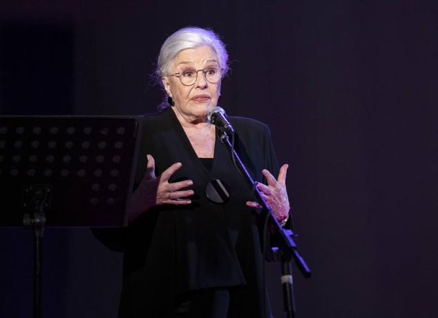 Fotos: Lola Herrera inaugura la sala cultural que lleva su nombre en el colegio Teresianas