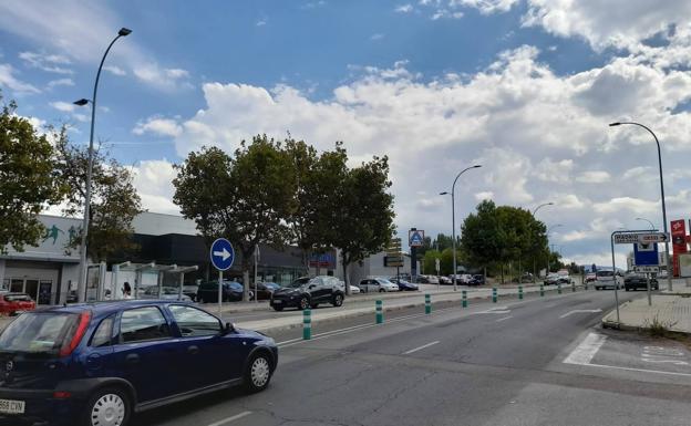 Unas treinta farolas siguen sin luz tras la avería en la Carretera de San Rafael