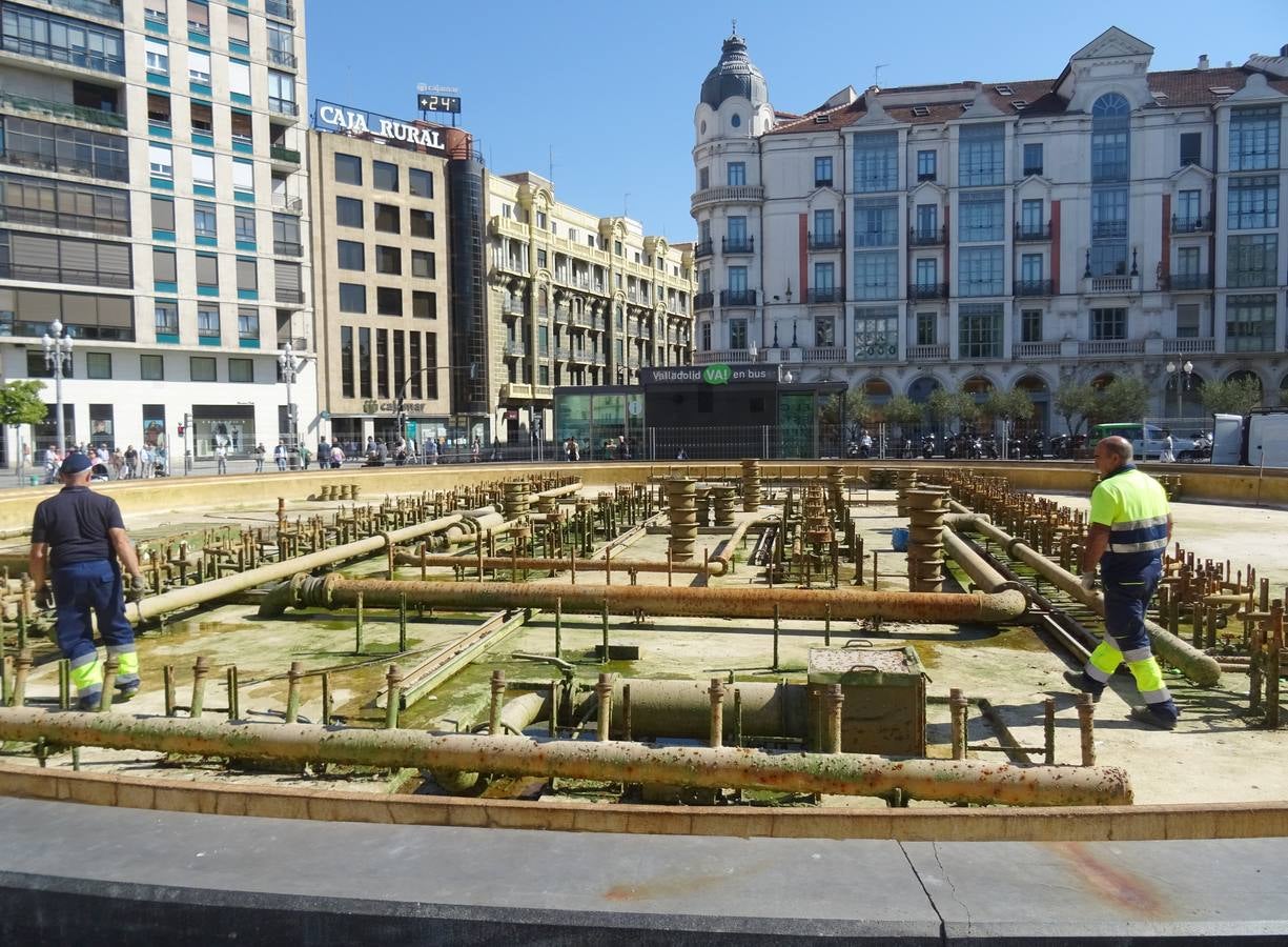 Fotos: Obras de remodelación de la fuente de la plaza de Zorrilla de Valladolid