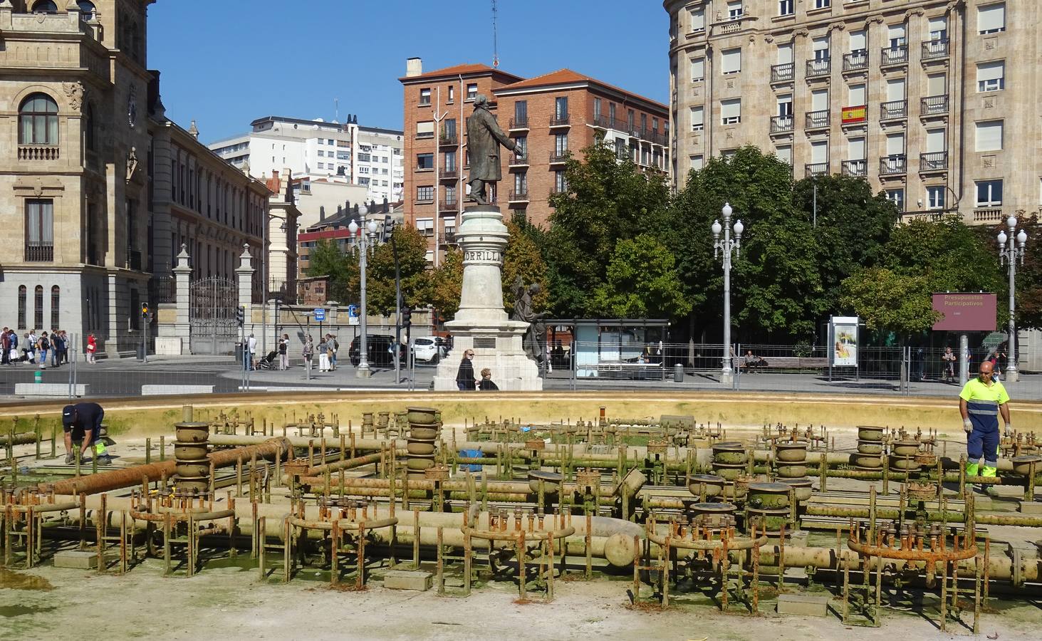 Fotos: Obras de remodelación de la fuente de la plaza de Zorrilla de Valladolid