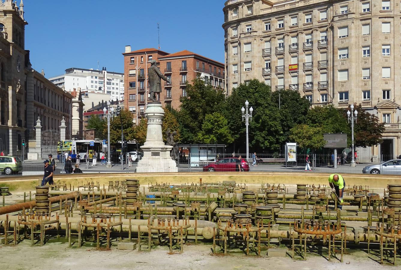 Fotos: Obras de remodelación de la fuente de la plaza de Zorrilla de Valladolid