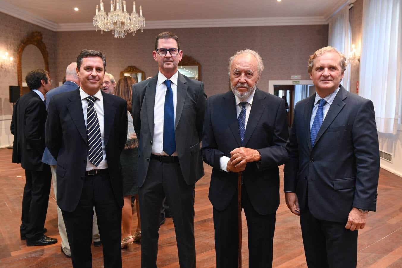 Segismundo Royo-Villanova, Goyo Ezama, Alejandro Royo-Villanova e Ignacio Ibarra, presidente de Vocento.