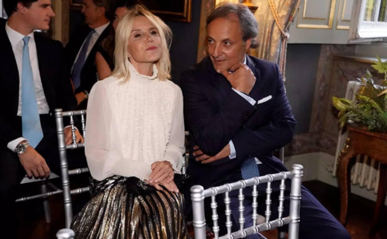 Eugenia con su marido, Narcís Rebollo, en la presentación del libro. 