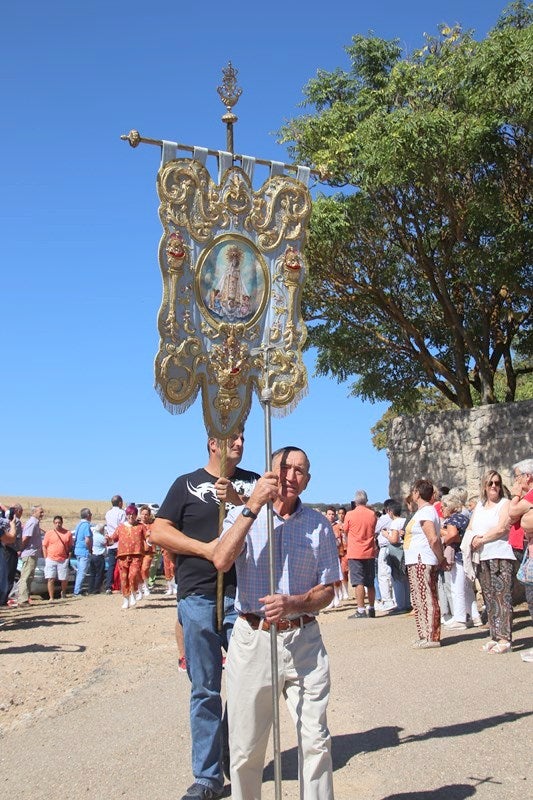 Torquemada se vuelca con la Virgen de Valdesalce en una romería multitudinaria