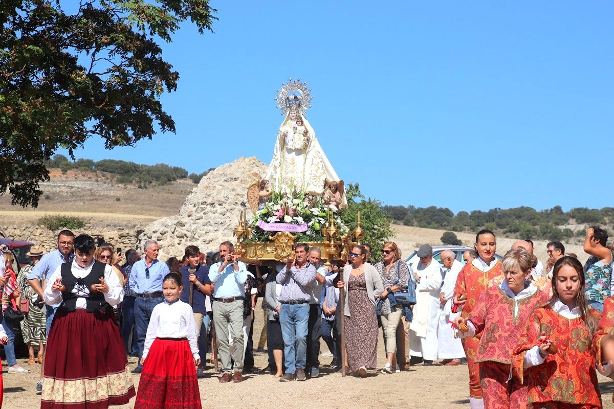 Torquemada se vuelca con la Virgen de Valdesalce en una romería multitudinaria