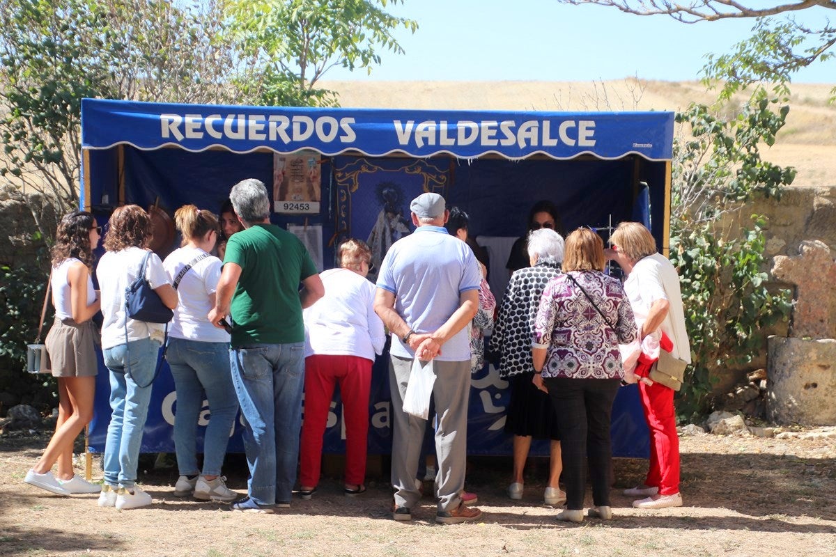 Torquemada se vuelca con la Virgen de Valdesalce en una romería multitudinaria