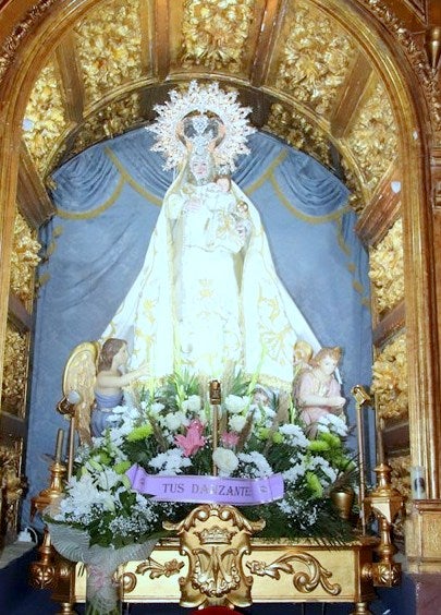 Torquemada se vuelca con la Virgen de Valdesalce en una romería multitudinaria