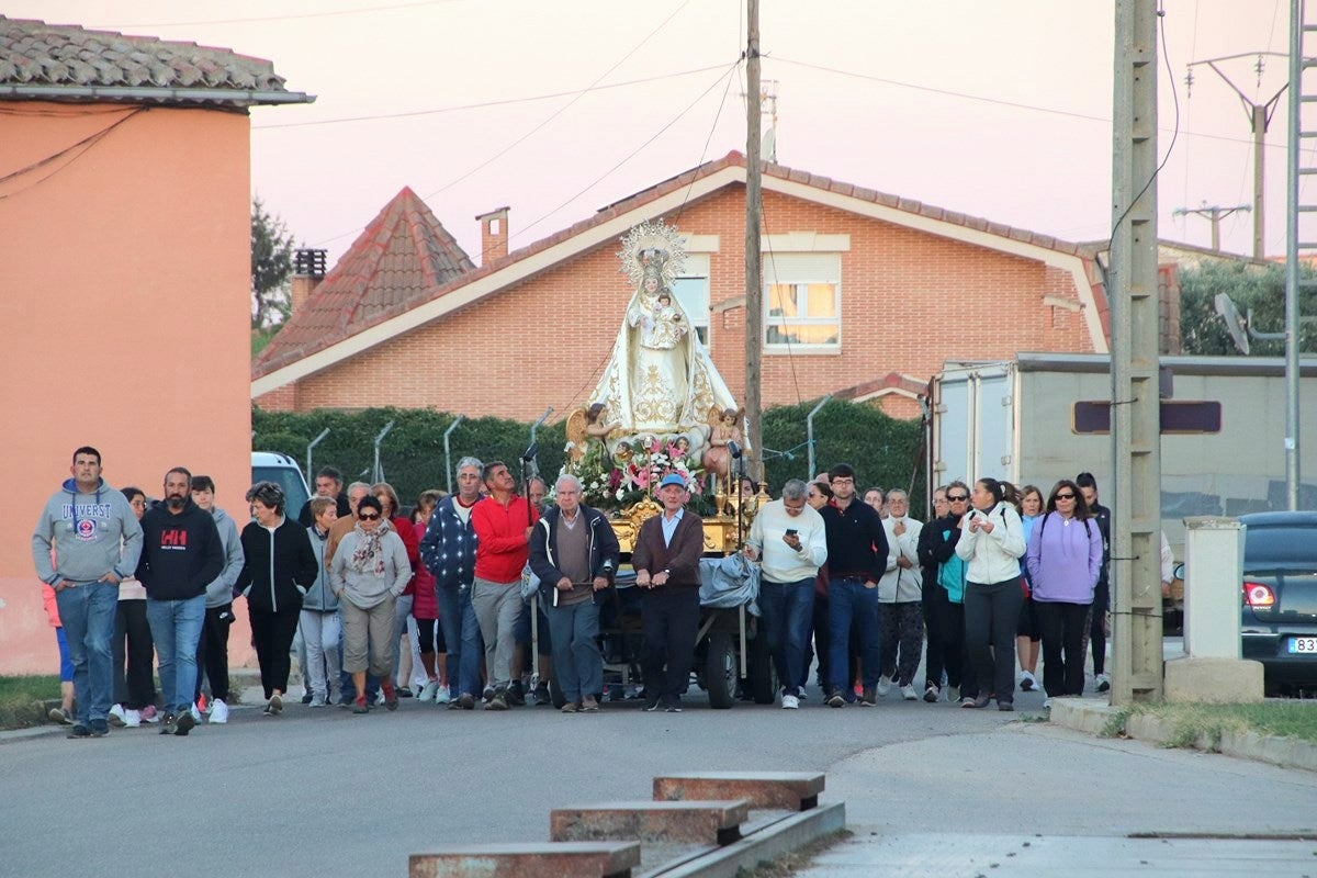 Torquemada se vuelca con la Virgen de Valdesalce en una romería multitudinaria