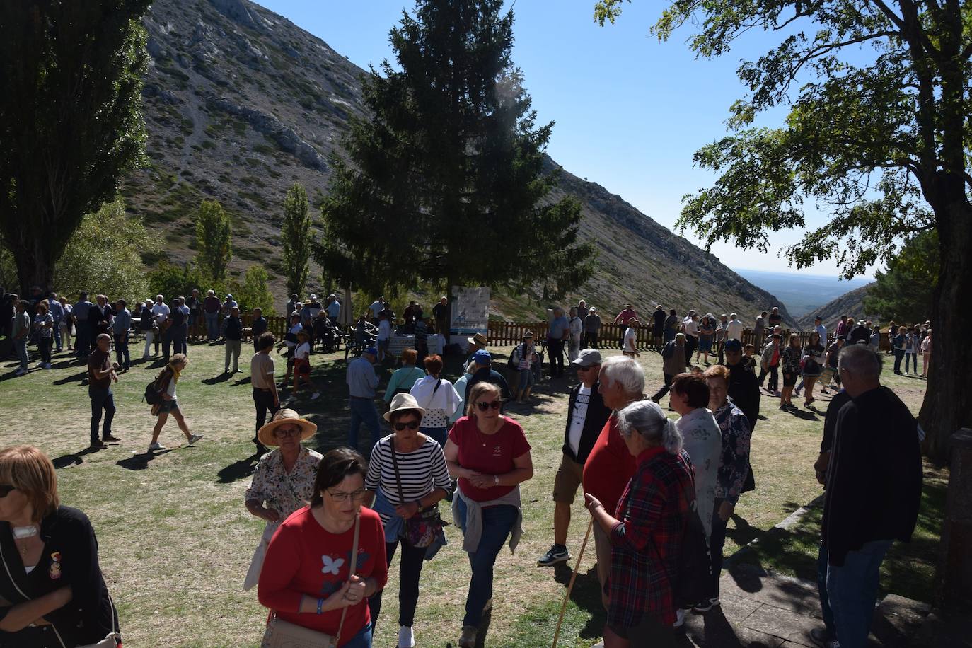 Fotos: Vuelve con fuerza la romería de la Virgen del Brezo