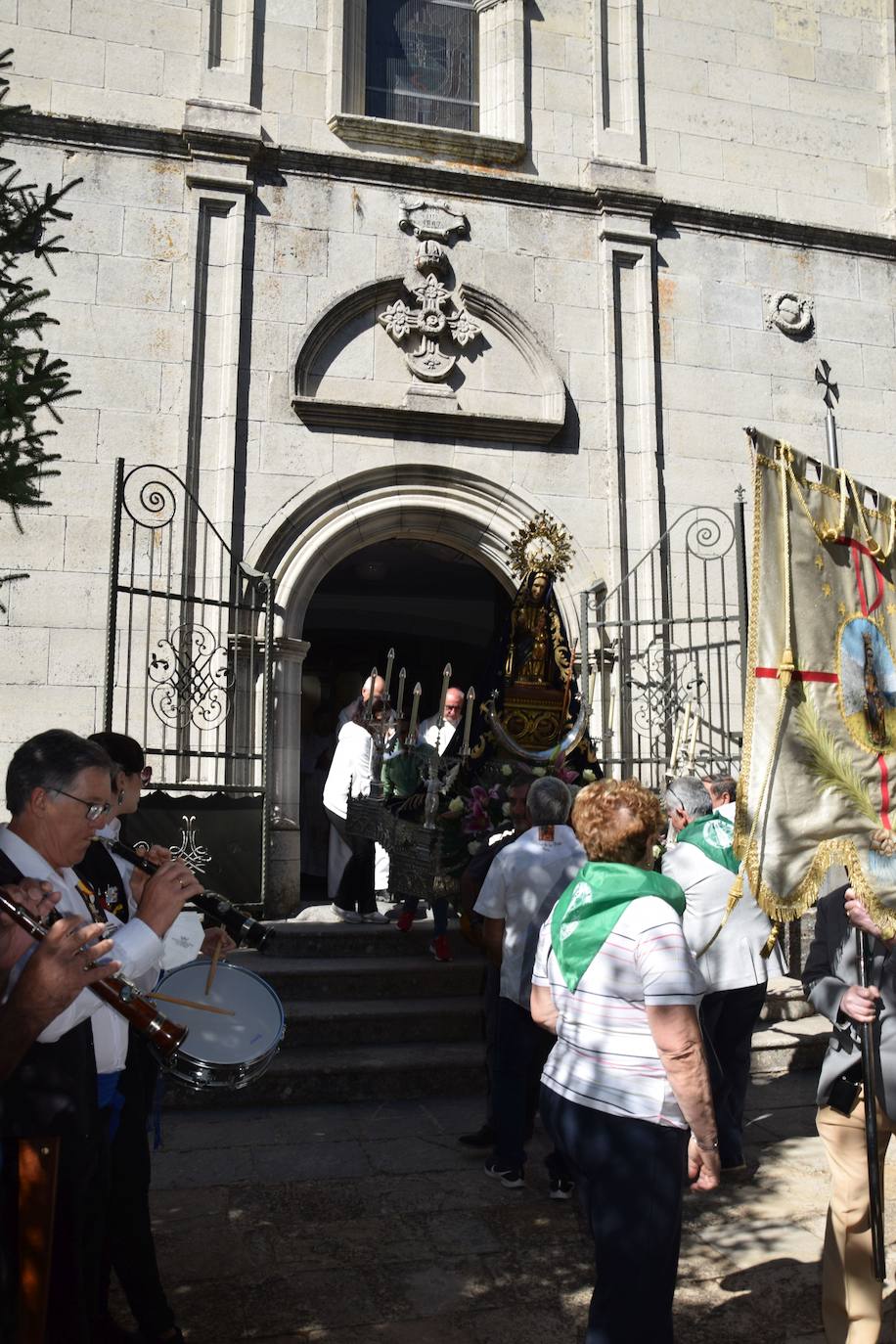 Fotos: Vuelve con fuerza la romería de la Virgen del Brezo