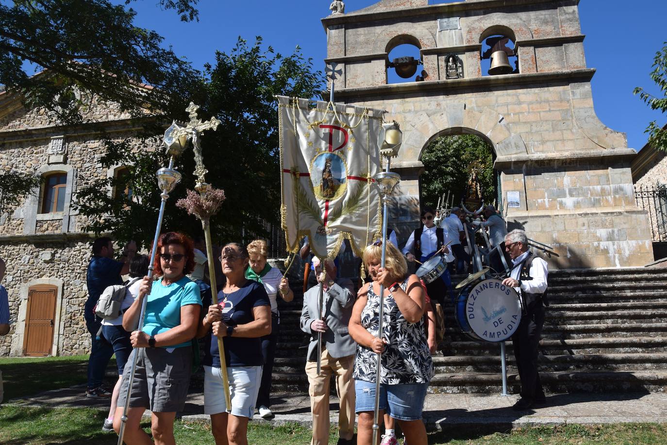 Fotos: Vuelve con fuerza la romería de la Virgen del Brezo