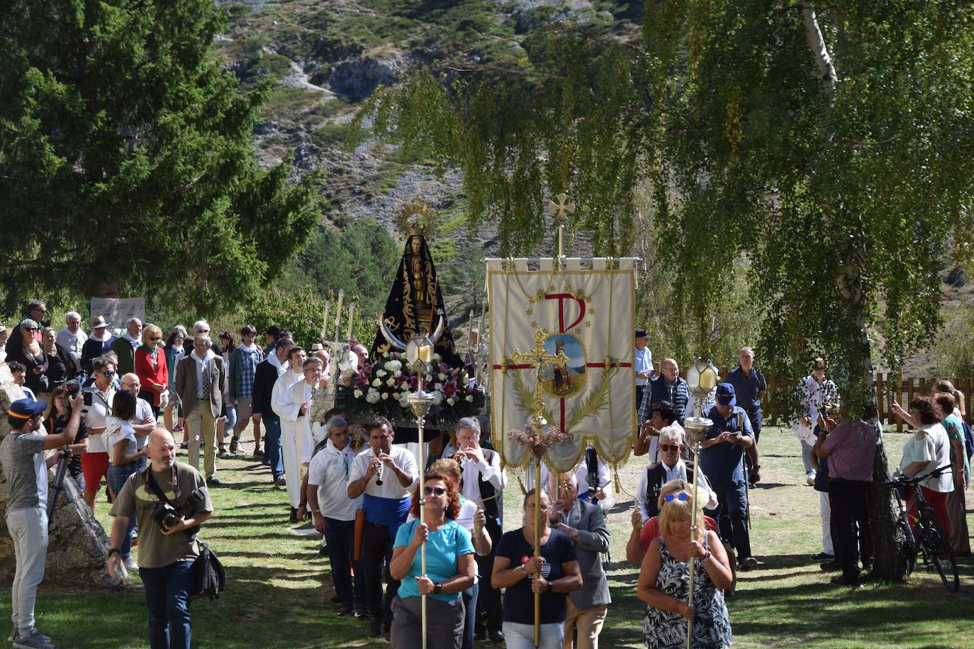 Fotos: Vuelve con fuerza la romería de la Virgen del Brezo