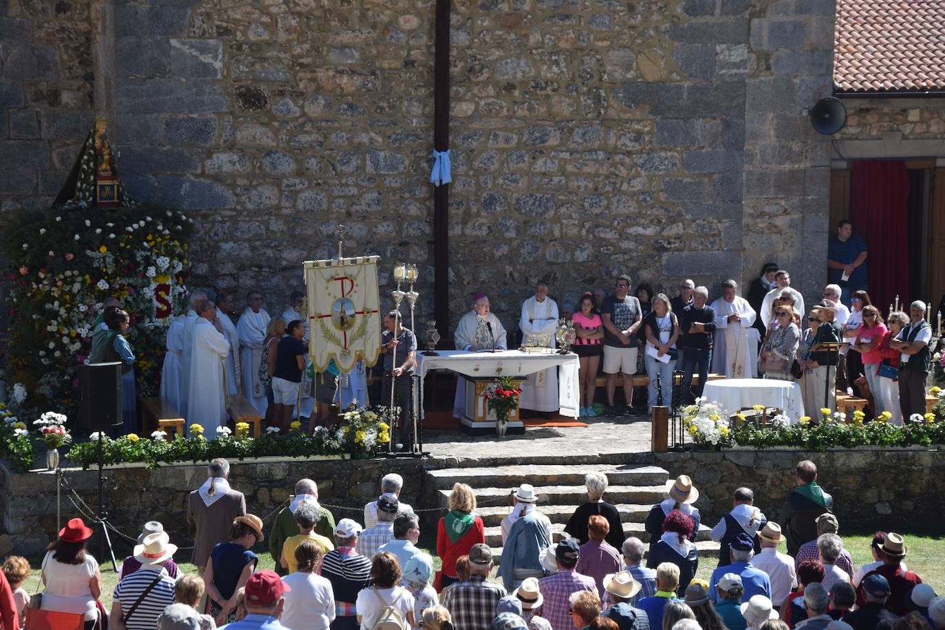 Fotos: Vuelve con fuerza la romería de la Virgen del Brezo