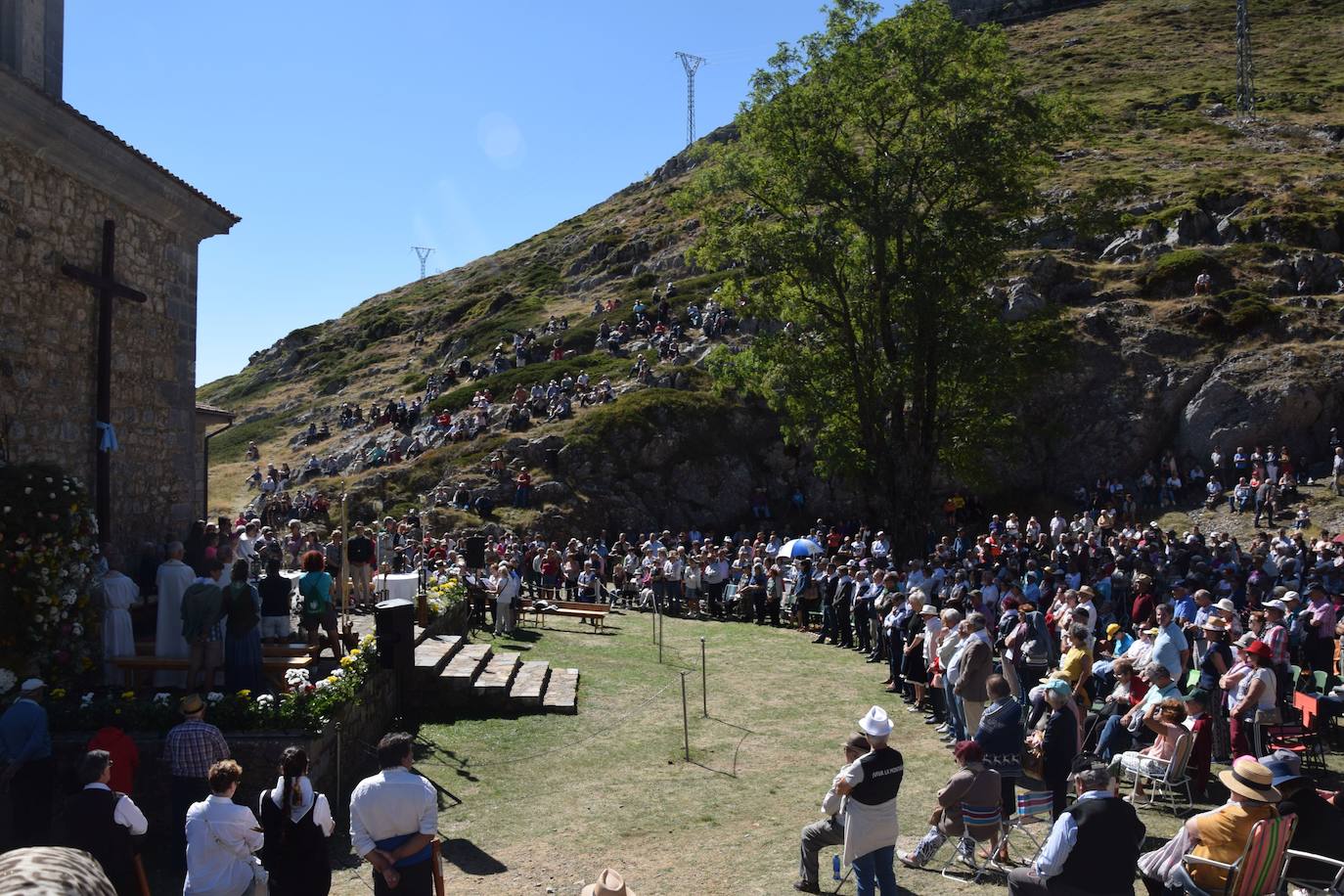 Fotos: Vuelve con fuerza la romería de la Virgen del Brezo