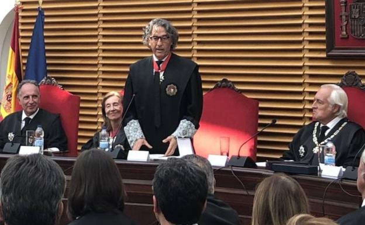 El fiscal superior, Santiago Mena, desgrana la memoria de 2022 en la apertura del año judicial. 