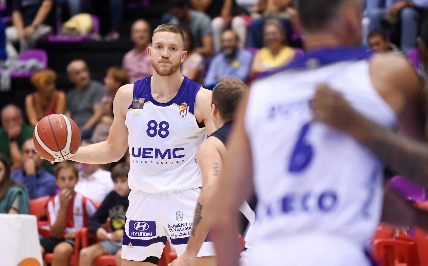 Fotos: El partido entre el Pucela Basket y el Zunder Palencia