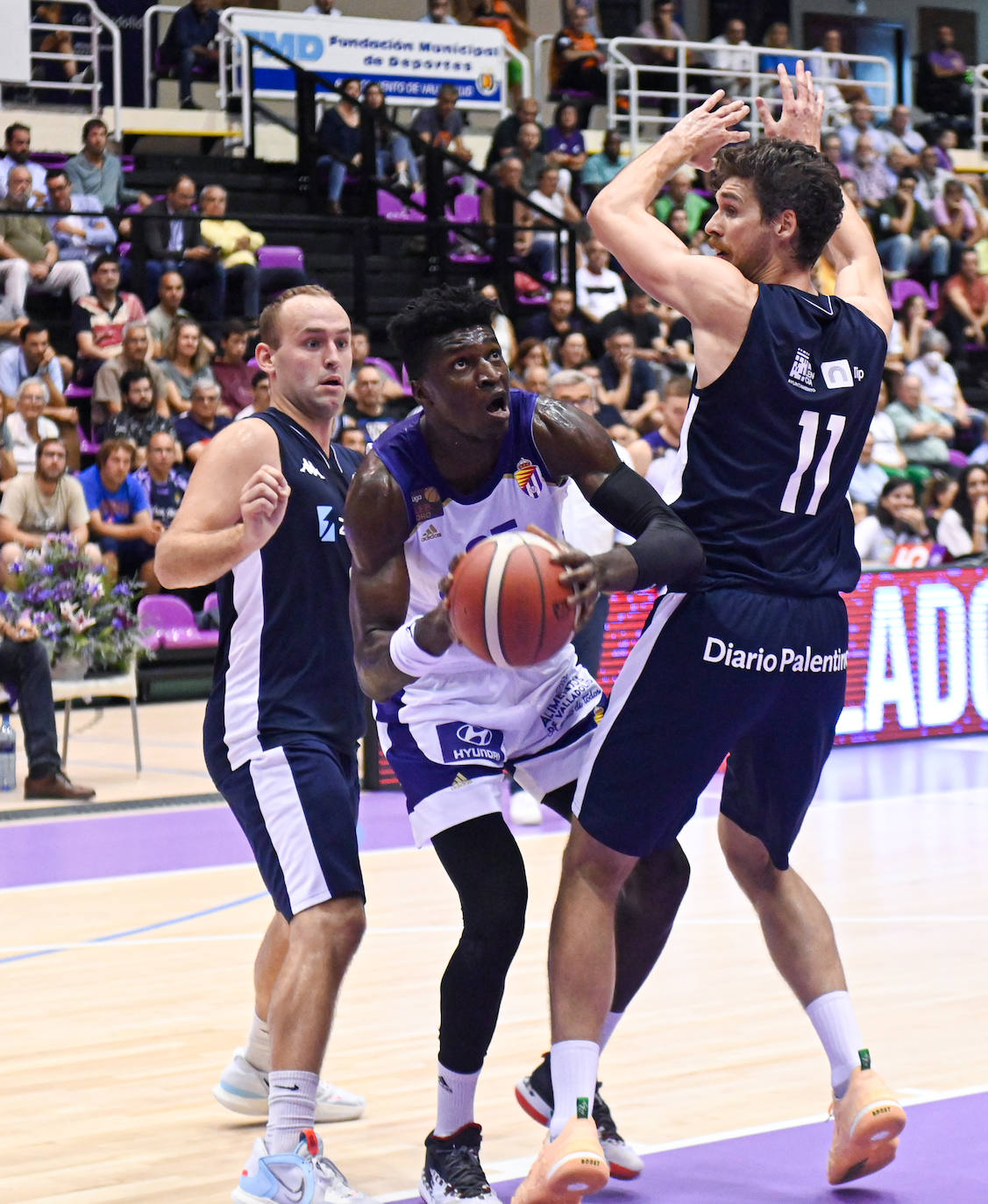 Fotos: El partido entre el Pucela Basket y el Zunder Palencia