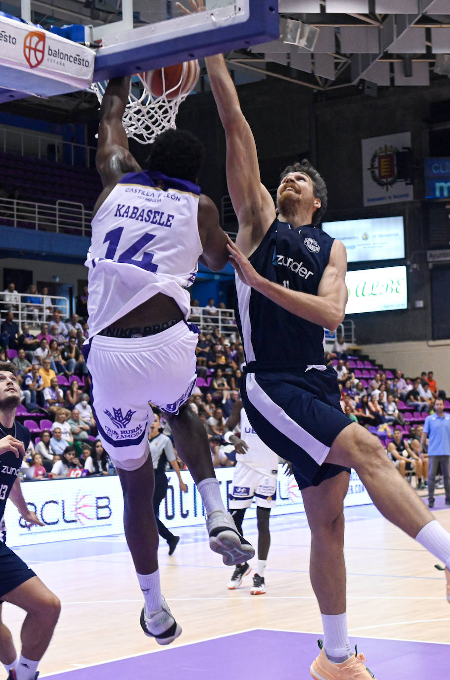 Fotos: El partido entre el Pucela Basket y el Zunder Palencia