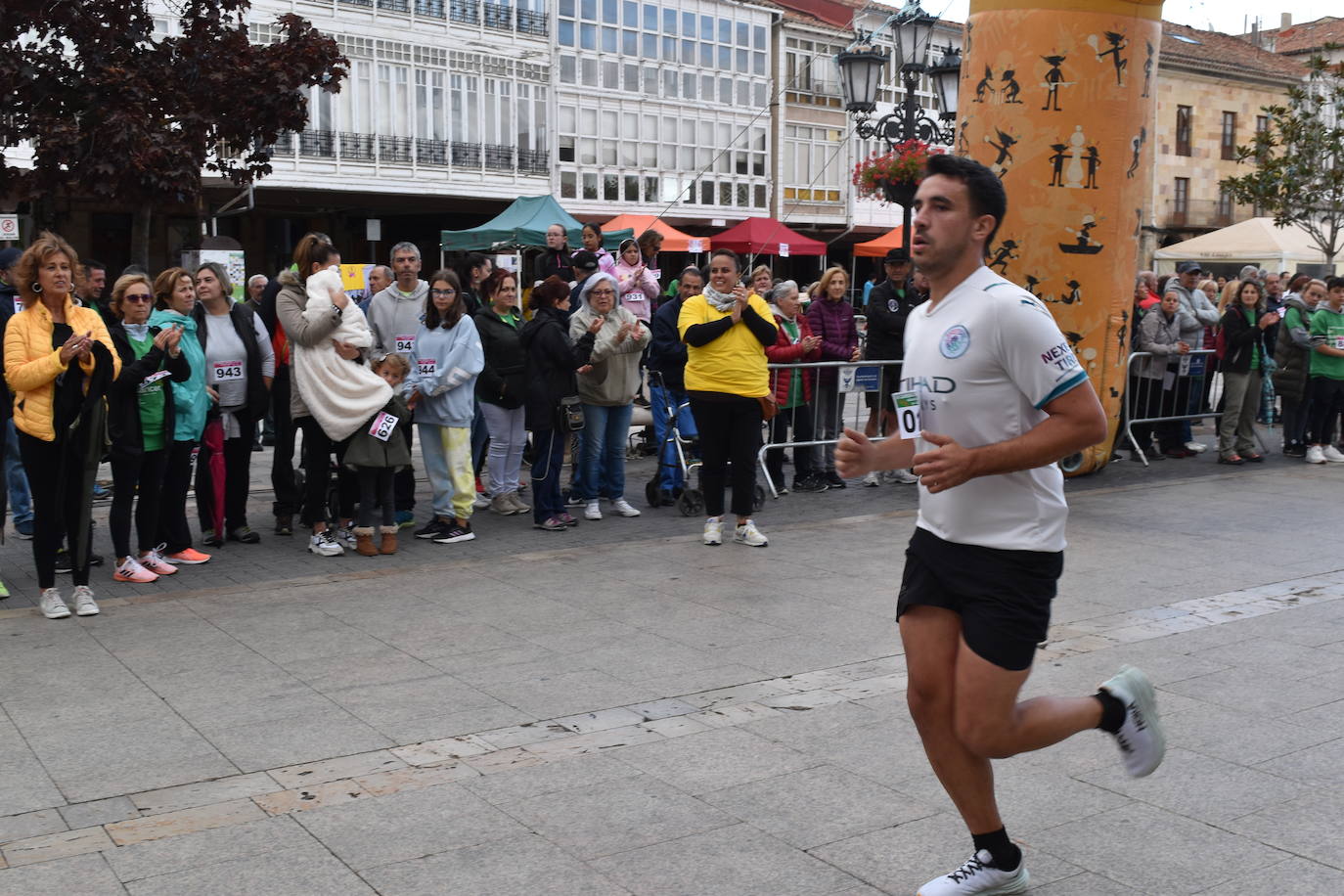 Fotos: Aguilar de Campoo se mueve contra el cáncer