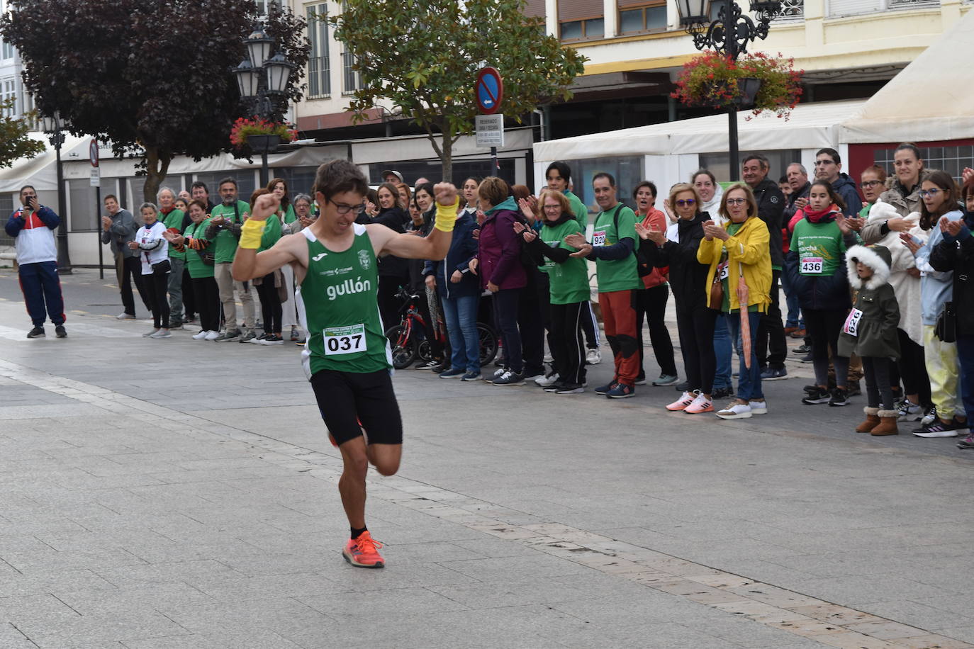 Fotos: Aguilar de Campoo se mueve contra el cáncer