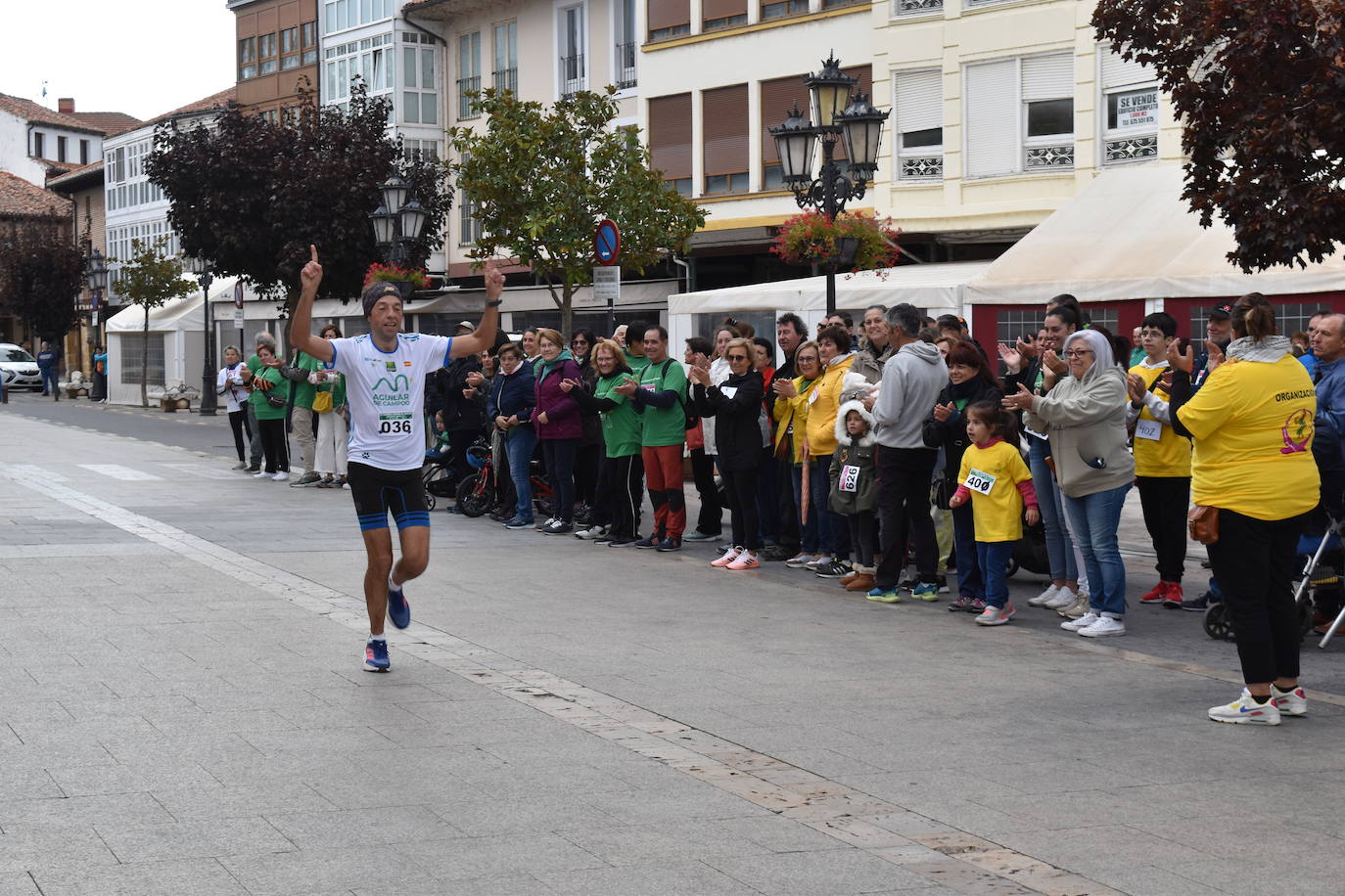 Fotos: Aguilar de Campoo se mueve contra el cáncer