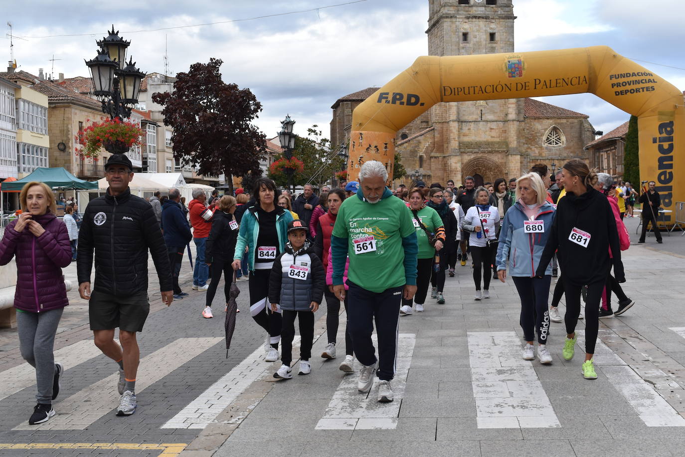 Fotos: Aguilar de Campoo se mueve contra el cáncer