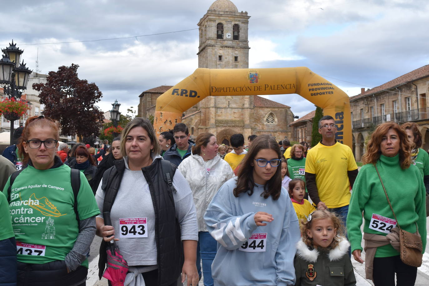 Fotos: Aguilar de Campoo se mueve contra el cáncer