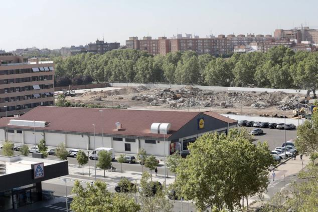 Fotos: Paisaje de grúas y excavadoras en el barrio de Viveros