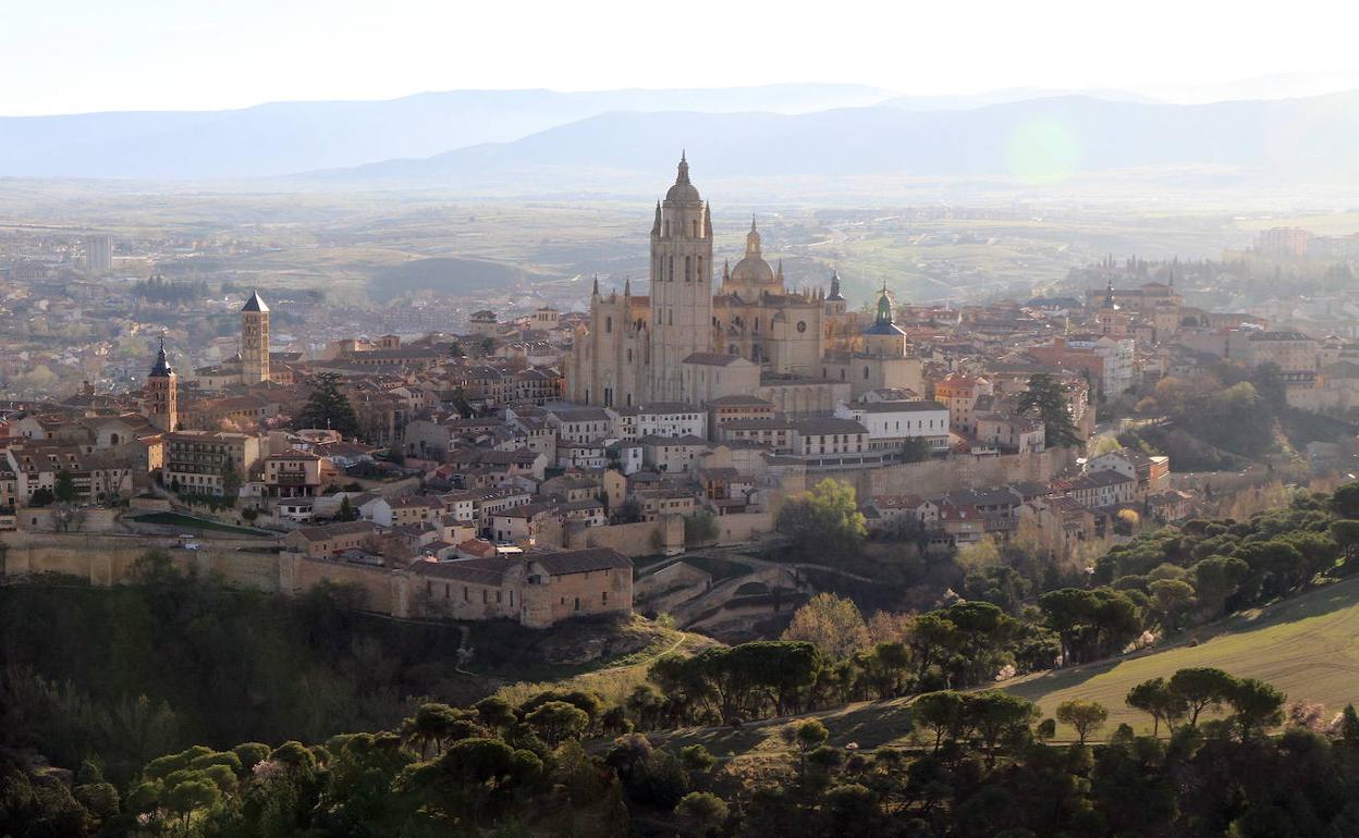 Vista aérea del casco antiguo de Segovia.
