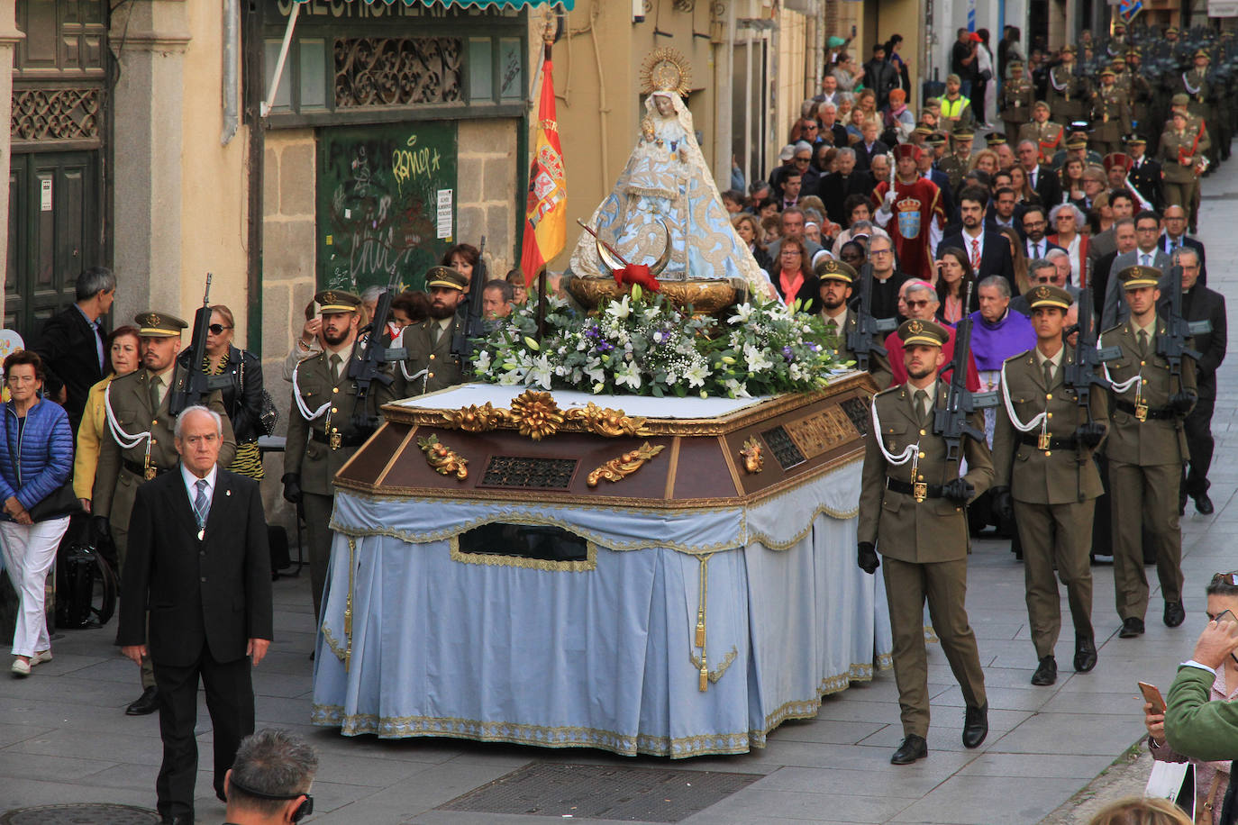 Bajada de la Virgen de la Fuencisla, desde la Catedral hasta su santuario.