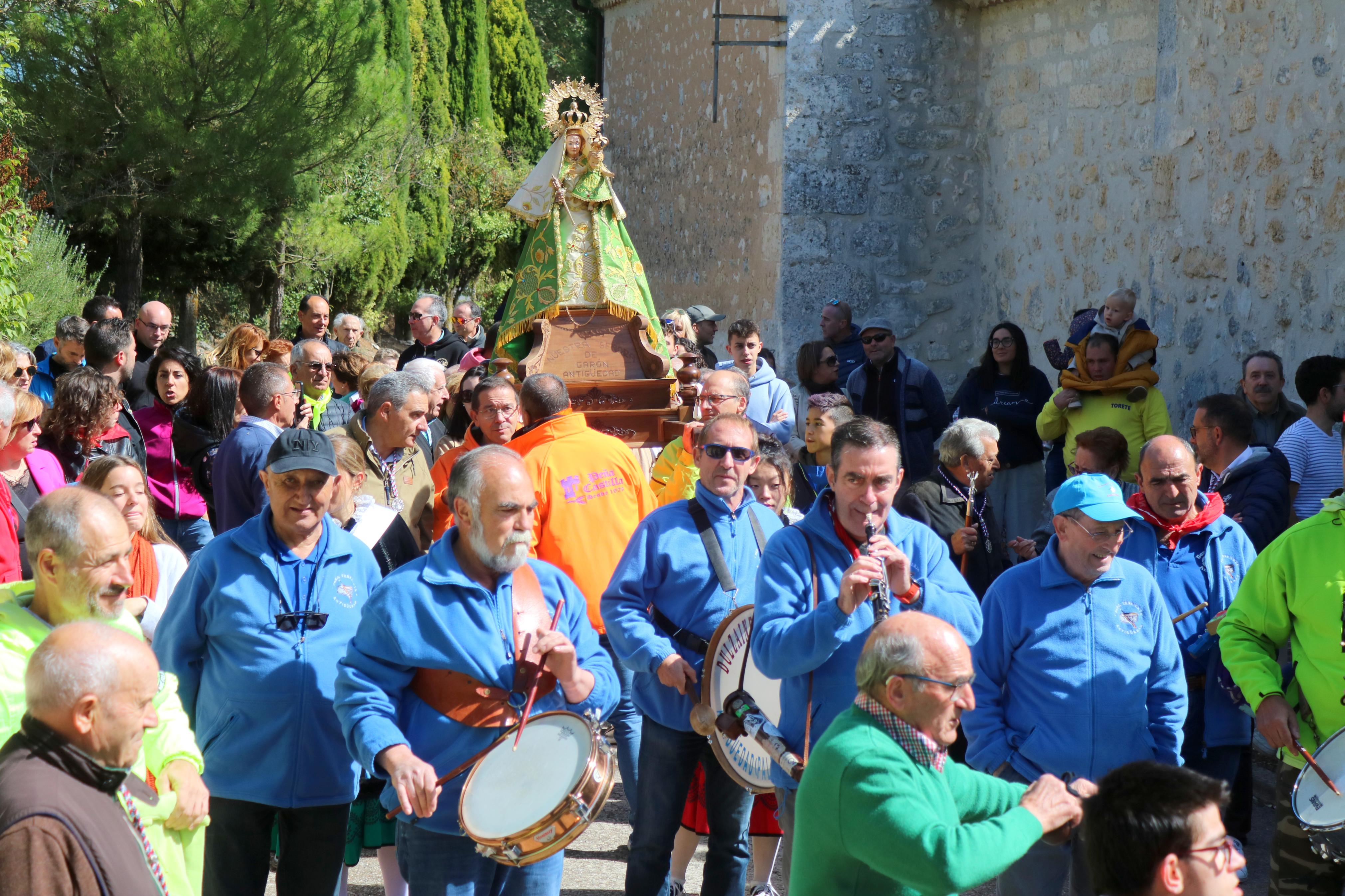 Numerosos cofrades y devotos se reunieron para celebrar la fiesta de Nuestra Señora de Garón