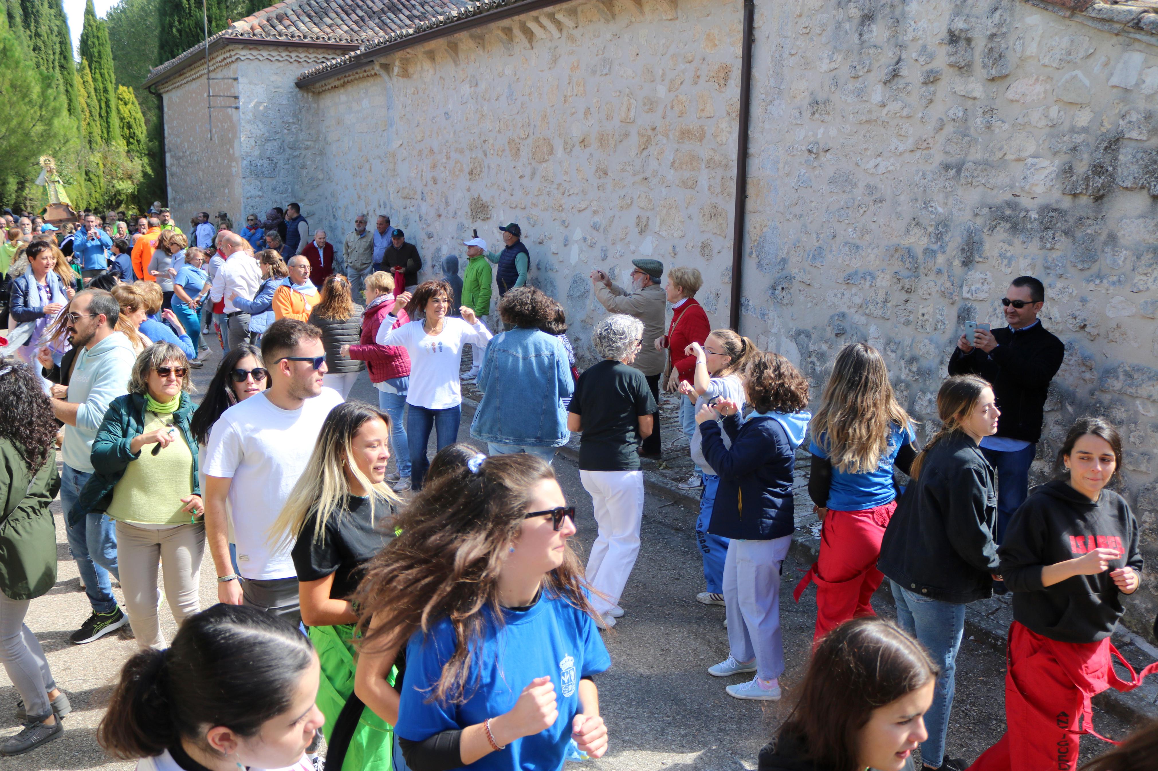 Numerosos cofrades y devotos se reunieron para celebrar la fiesta de Nuestra Señora de Garón