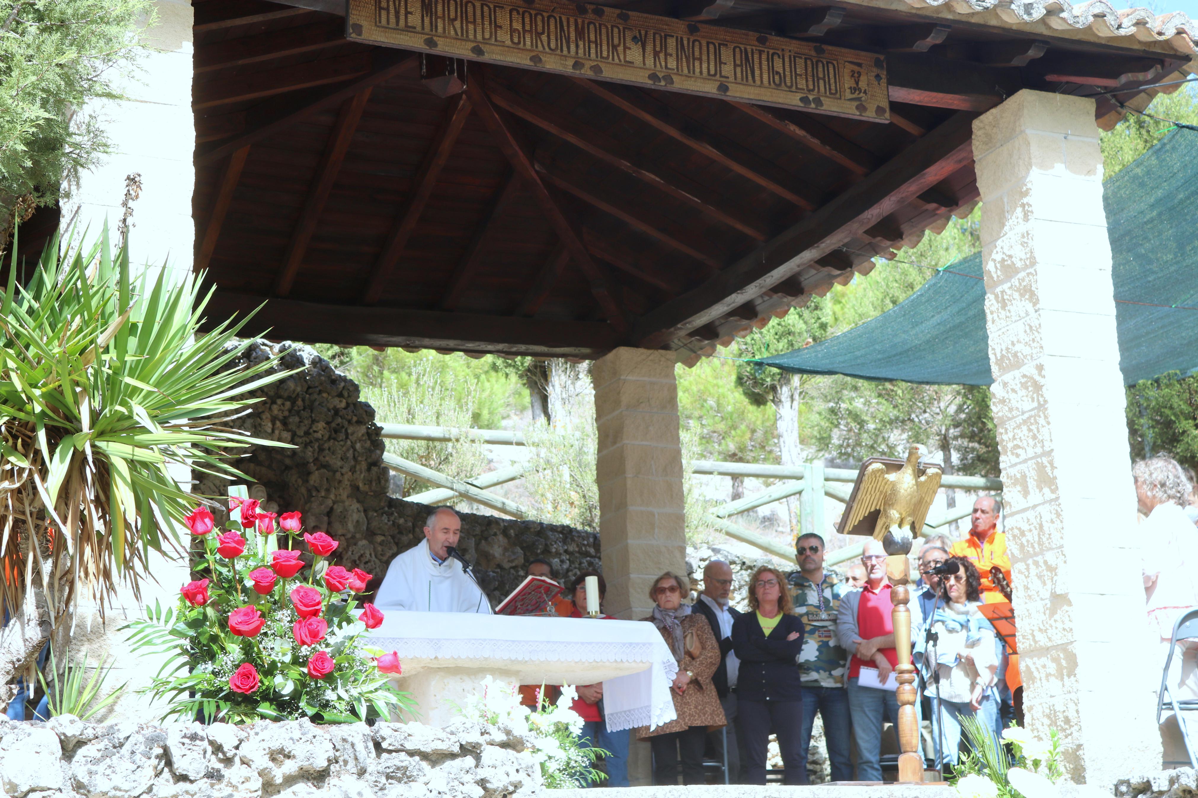 Numerosos cofrades y devotos se reunieron para celebrar la fiesta de Nuestra Señora de Garón