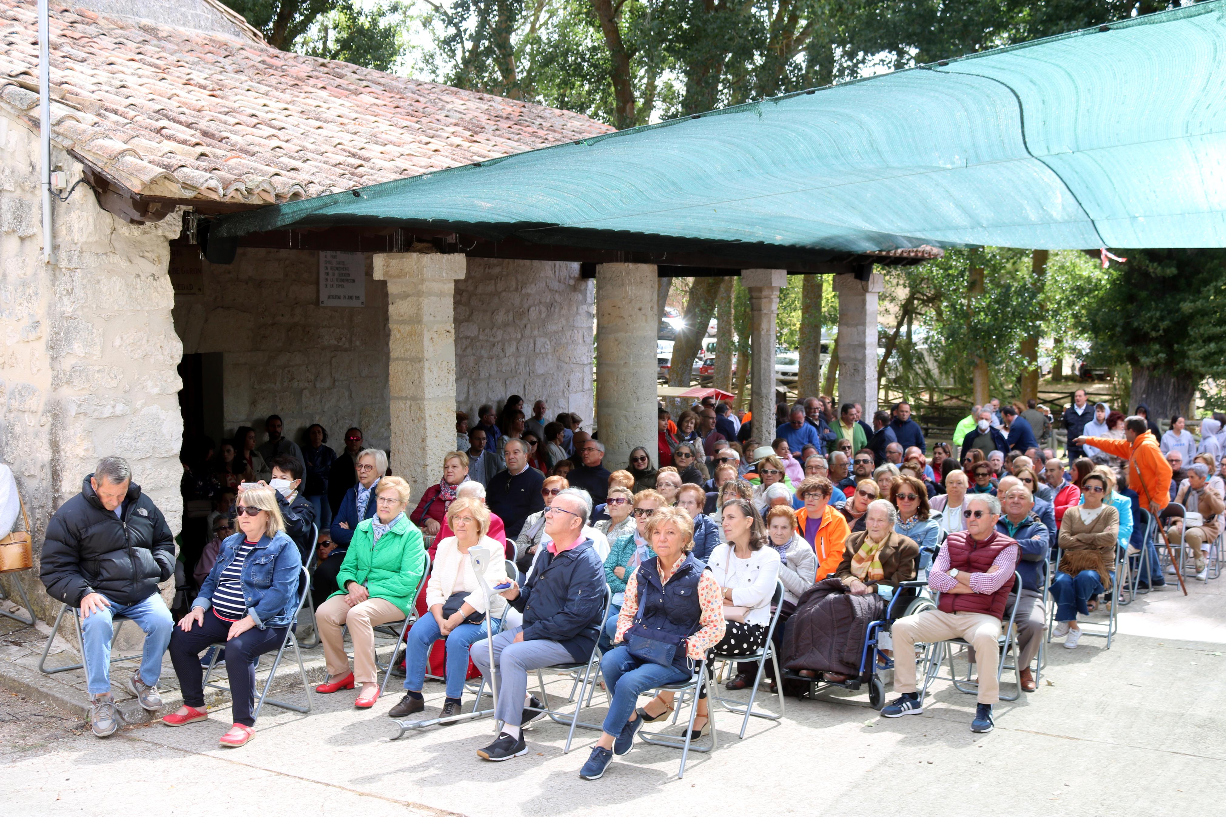 Numerosos cofrades y devotos se reunieron para celebrar la fiesta de Nuestra Señora de Garón