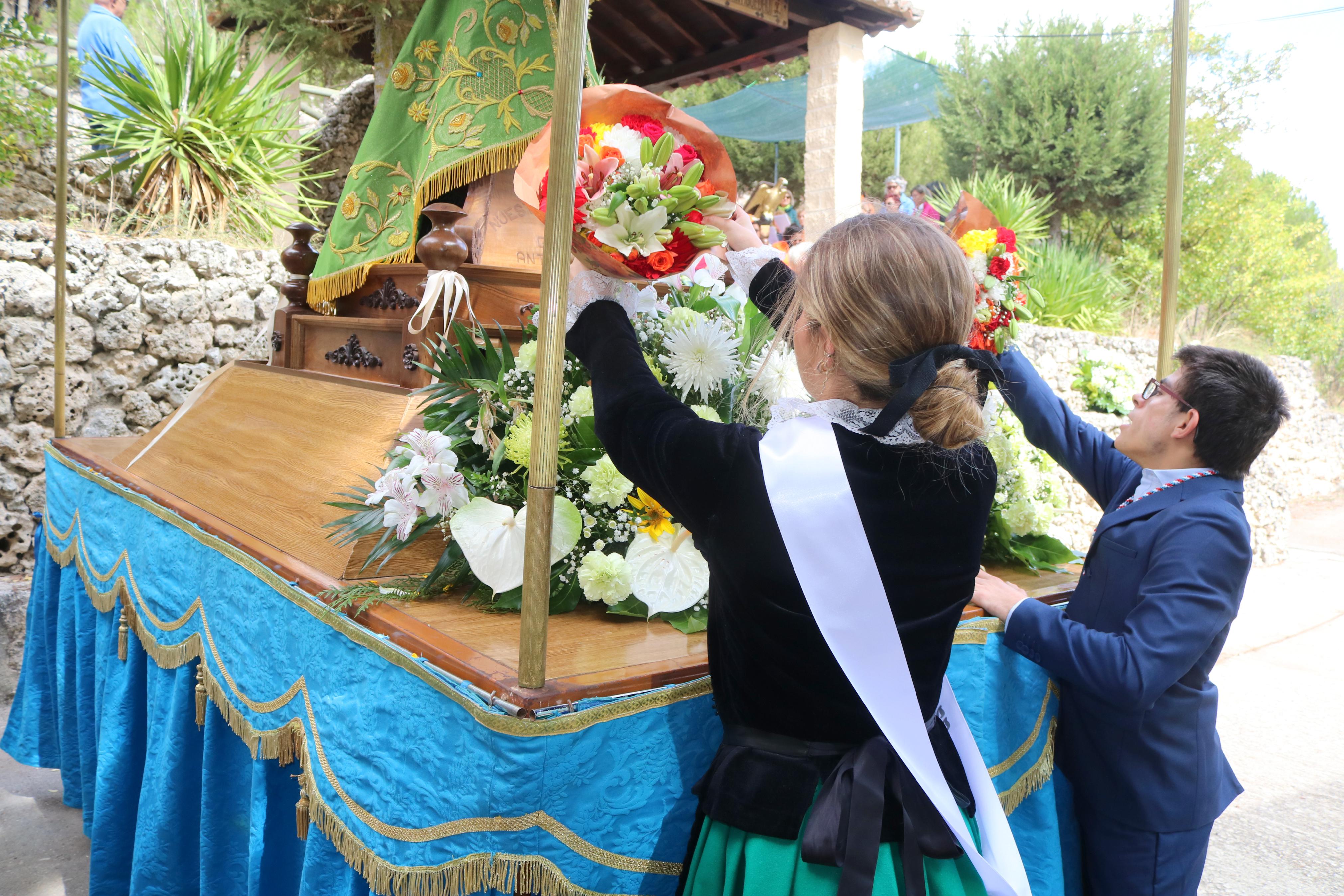 Numerosos cofrades y devotos se reunieron para celebrar la fiesta de Nuestra Señora de Garón