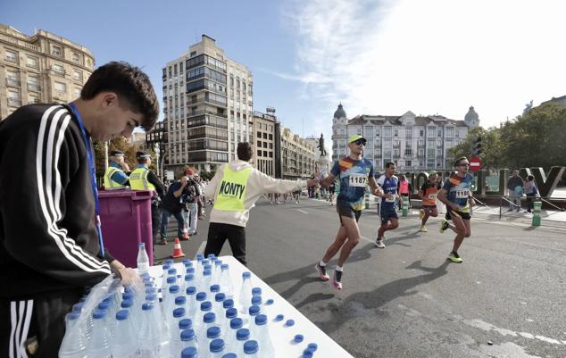 Fotos: La trigésima tercera edición Media Maratón de Valladolid en imágenes (1/2)