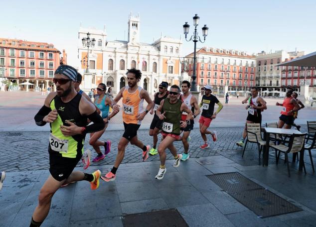 Fotos: La trigésima tercera edición Media Maratón de Valladolid en imágenes (1/2)