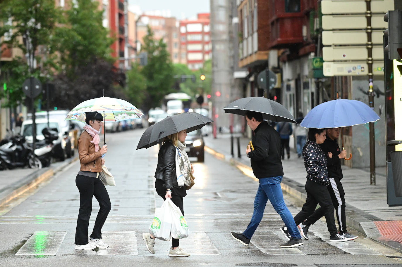 Fotos: La tormenta descarga sobre Valladolid a primera hora de la tarde del jueves