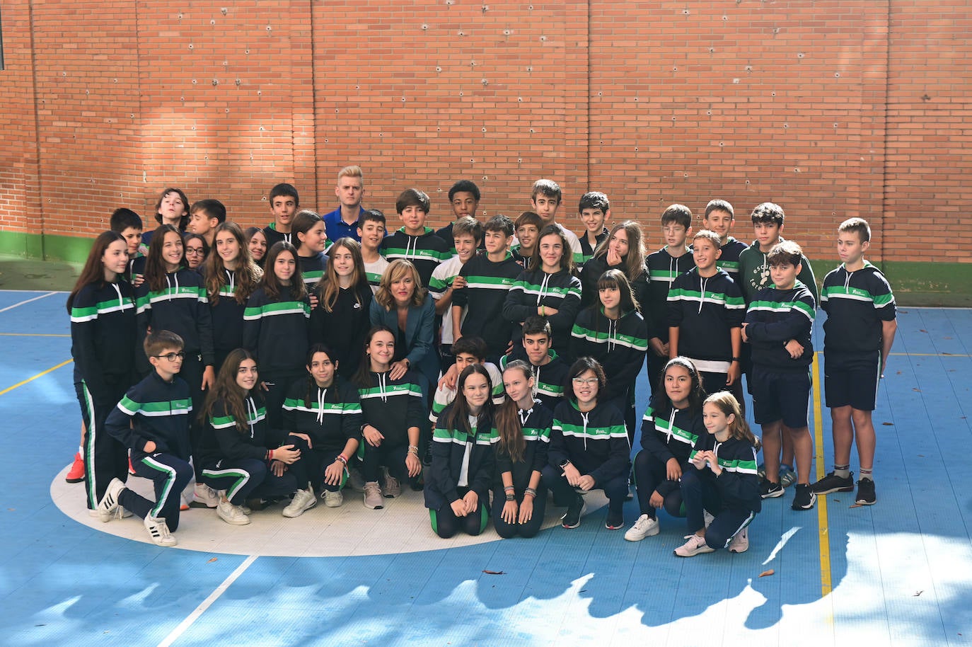 Fotos: La ministra de Educación participa en un programa de radio en las Teresianas, Valladolid