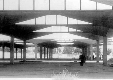 Imagen secundaria 1 - Colegio Cristo Rey, el edificio más moderno del Valladolid de los sesenta