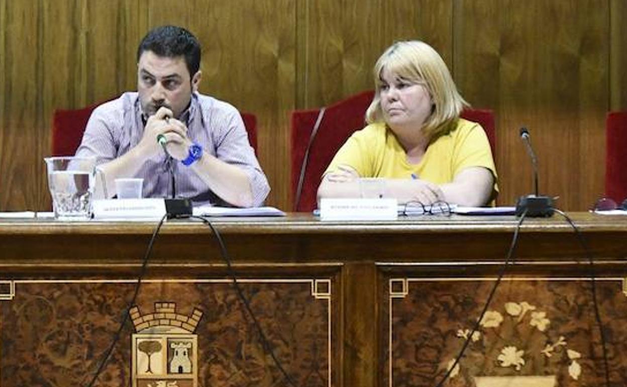 El alcalde y Myriam del Pozo. 