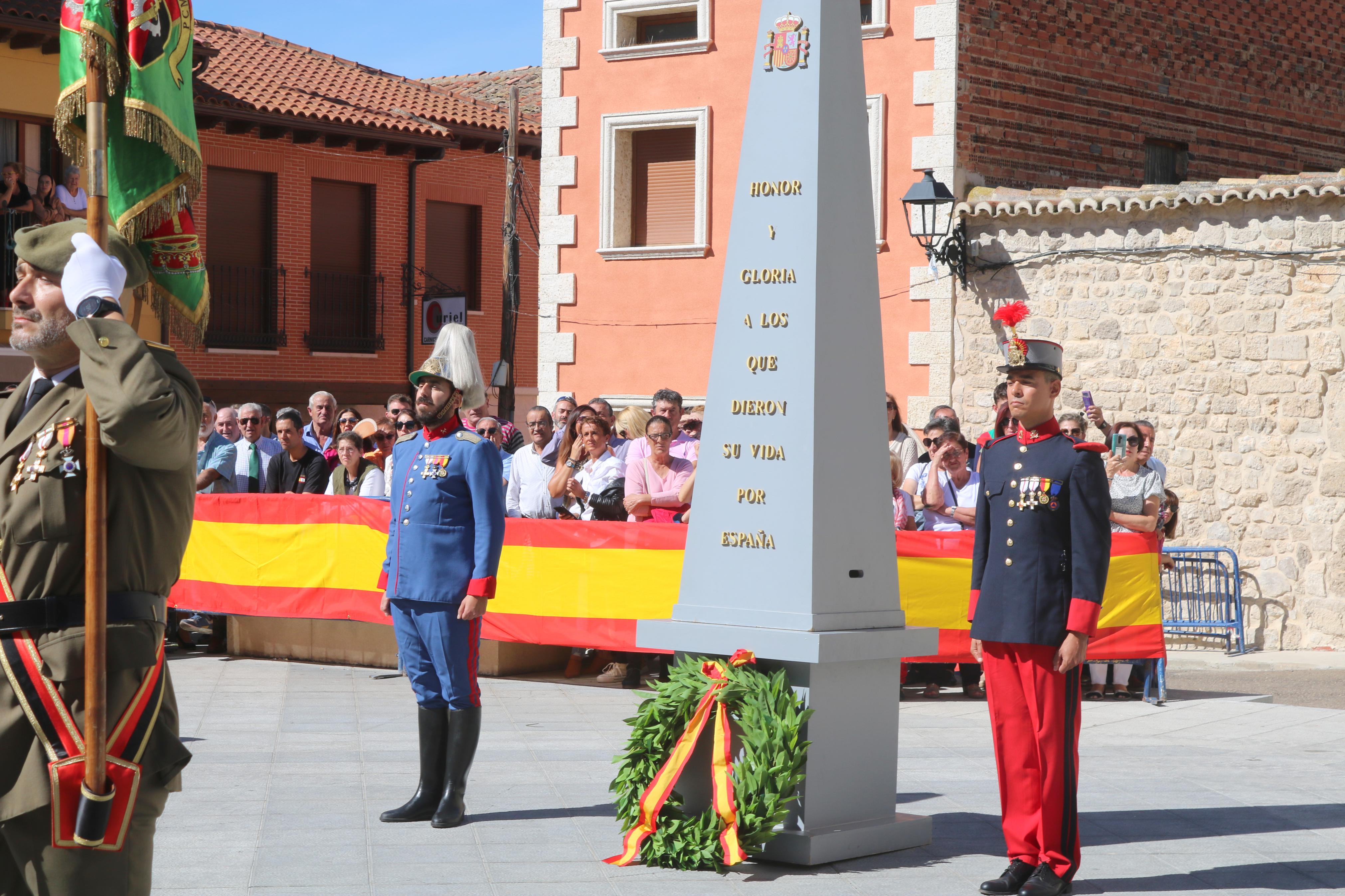 Alrededor de ochenta personas juran fidelidad ante la Enseña Nacional