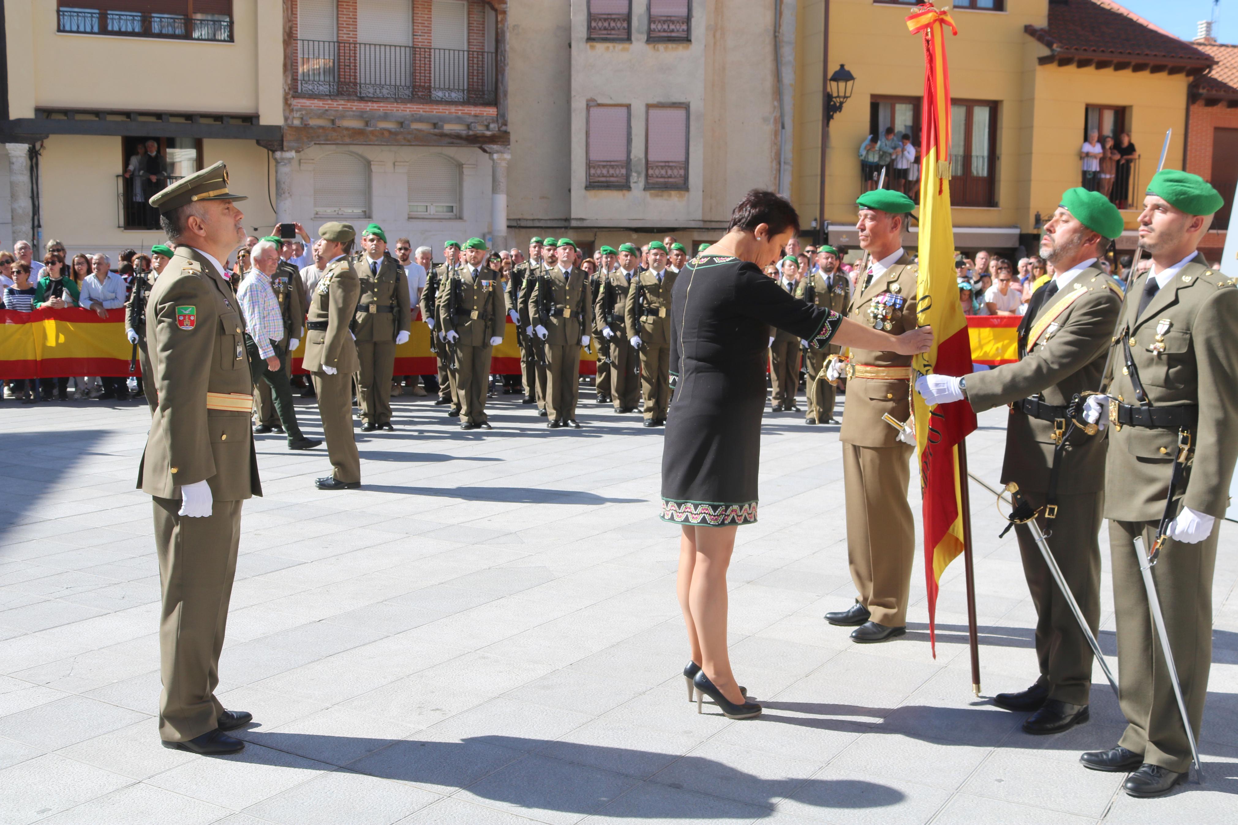 Alrededor de ochenta personas juran fidelidad ante la Enseña Nacional