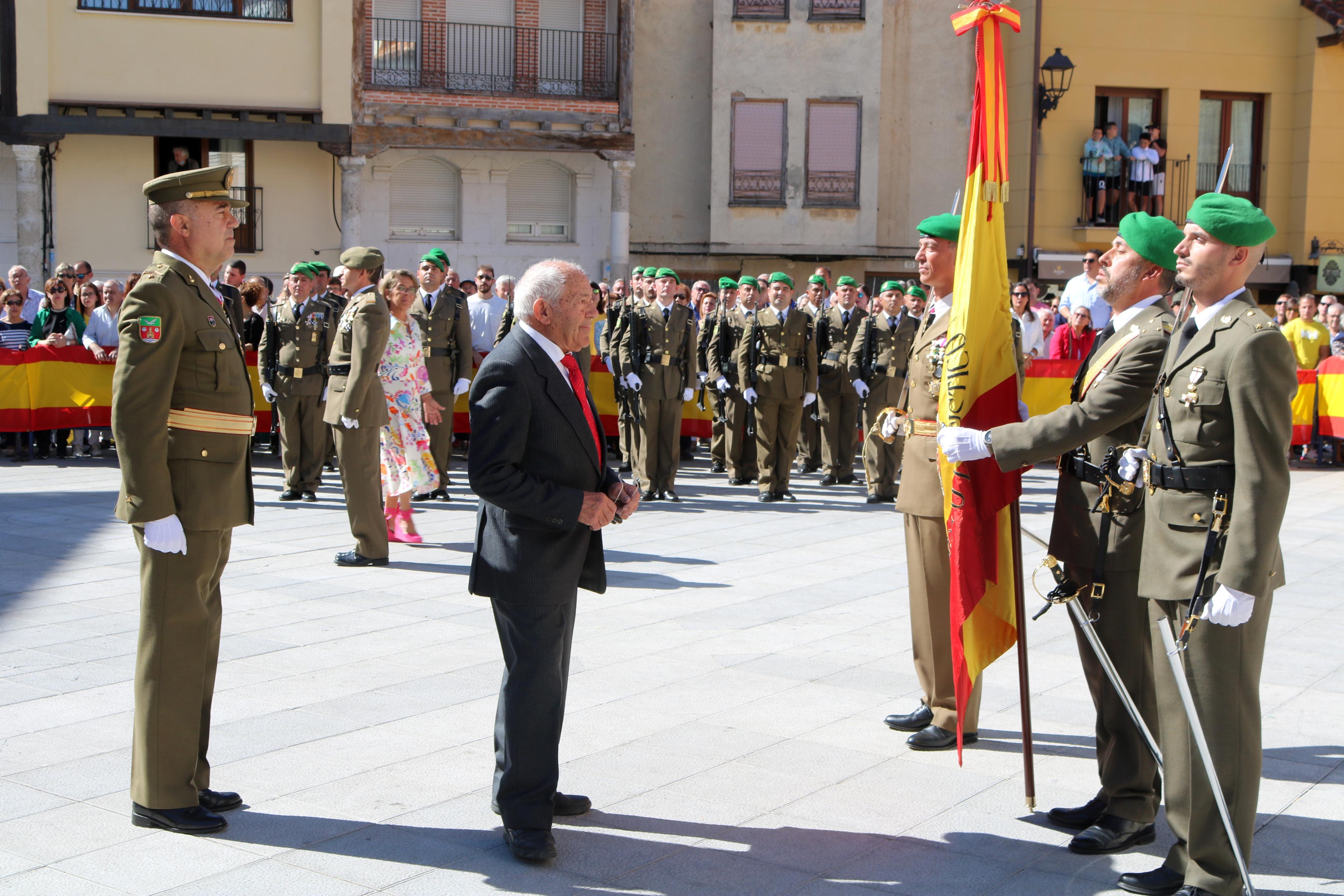 Alrededor de ochenta personas juran fidelidad ante la Enseña Nacional