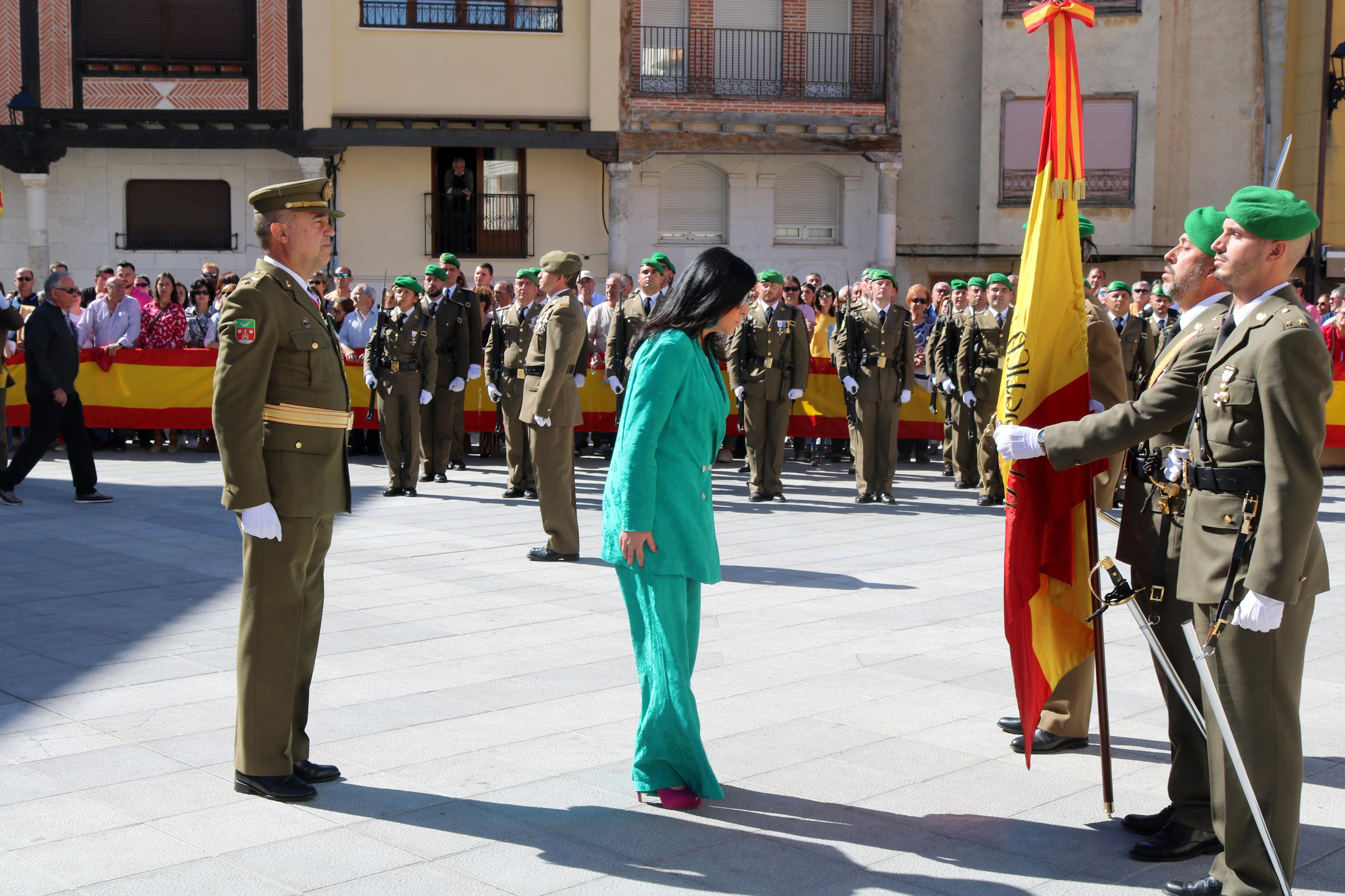 Alrededor de ochenta personas juran fidelidad ante la Enseña Nacional