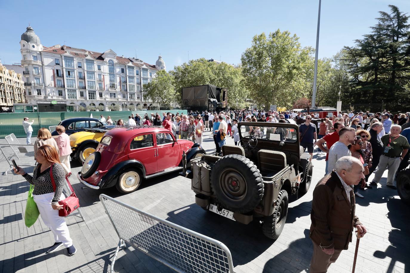 Fotos: Miles de personas disfrutan del Valladolid Motor Vintage (2/3)